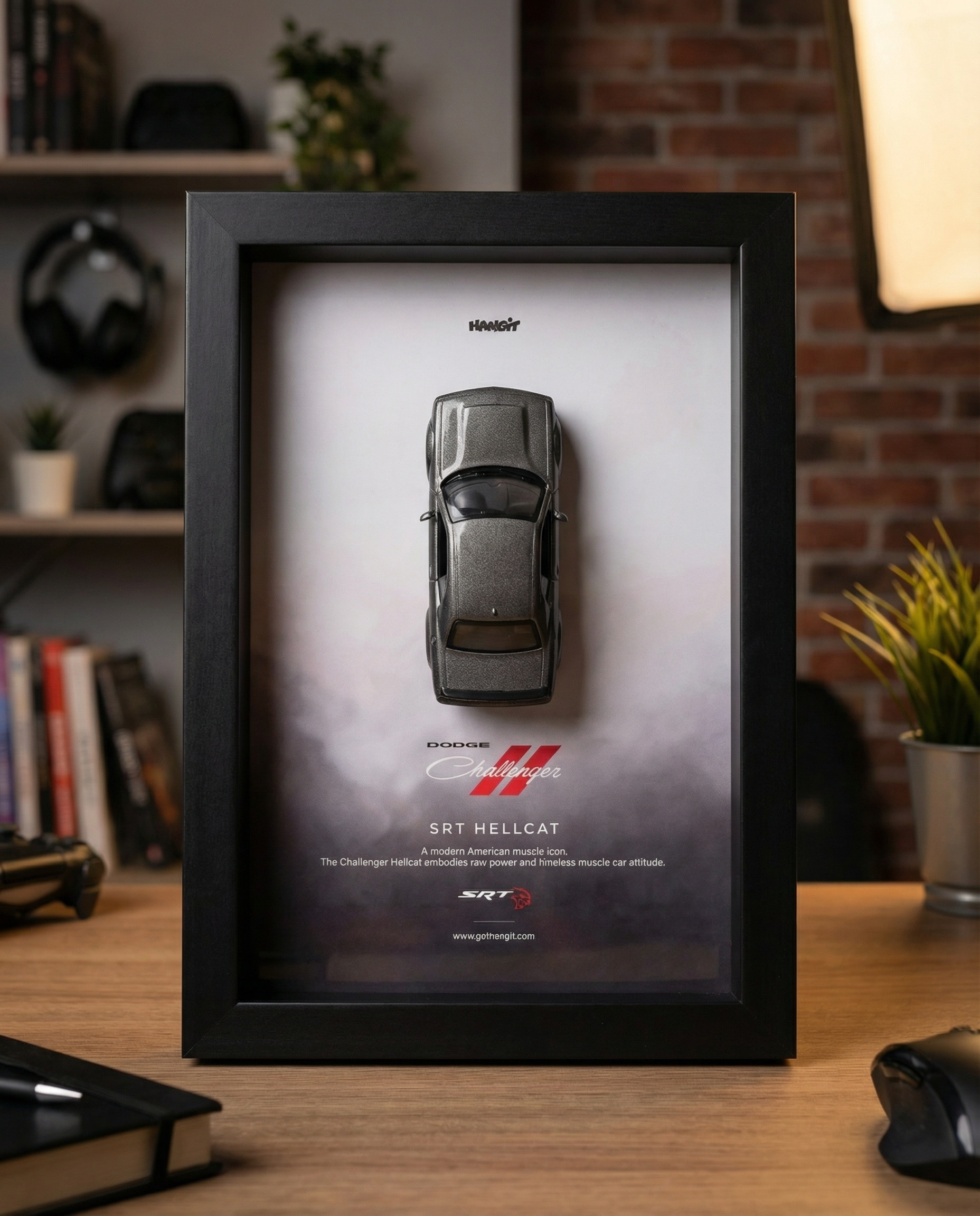 Dodge Challenger SRT Hellcat – Mega Frame Edition