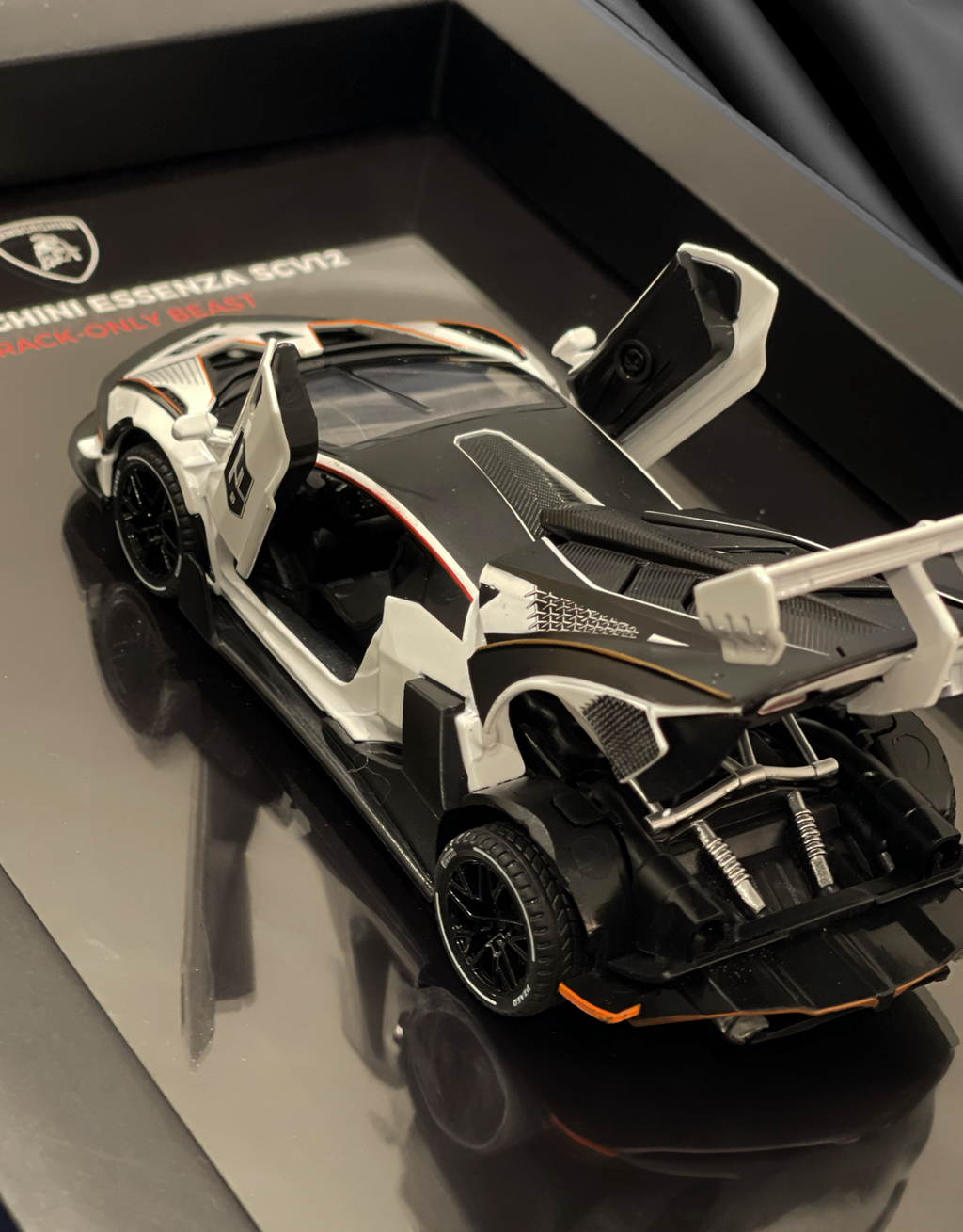 Lamborghini Essenza SCV12 — Mega Edition
