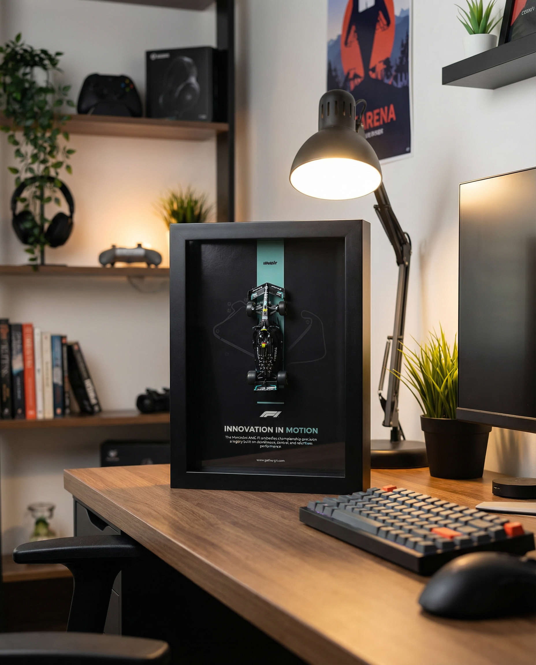 Mercedes-AMG Formula 1 – Mega Frame Edition