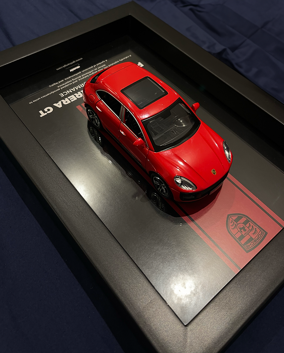 Porsche Carrera GT - Red – Mega Edition