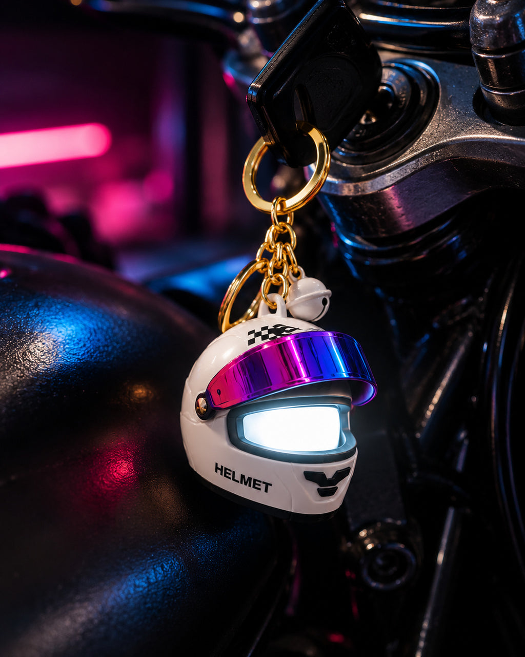 Rider – Glowing Mini Helmet Keychain